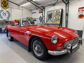 MGB ROADSTER 1972 WITH POWER STEERING